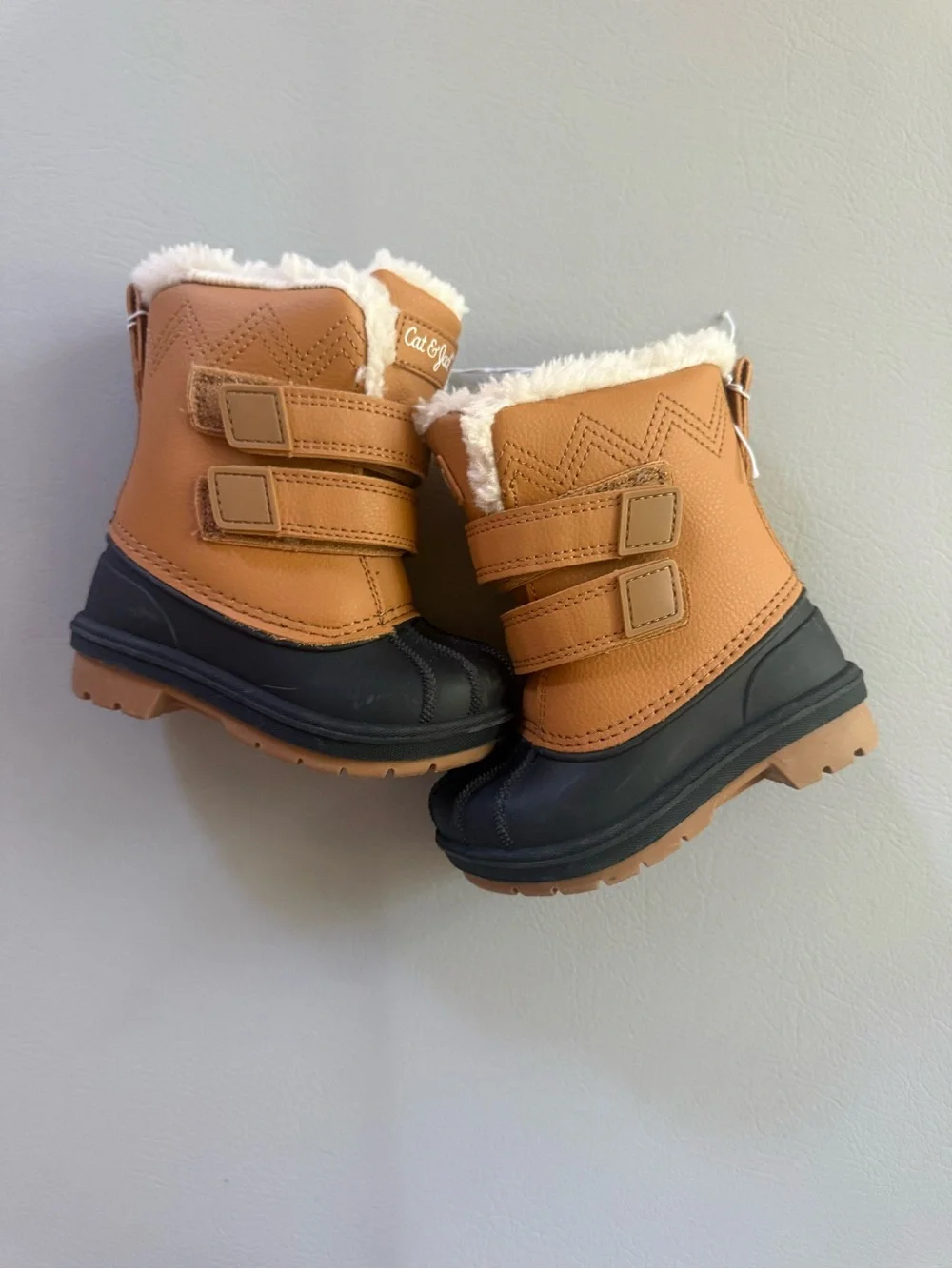 Cat & Jack Kids Tan Snow Boots Waterproof Sizes 5 Toddler - New w Tags - Scuffs